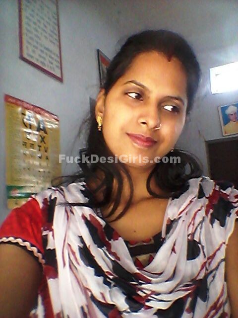 480px x 640px - 18+} Desi Bihar School teacher nude selfie images for her student ...