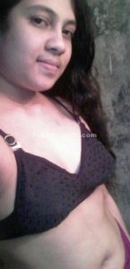 sexy desi bhabhi in black bra