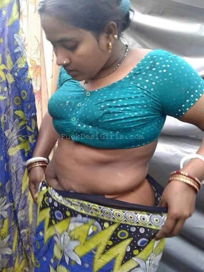 Nangi Moti Doodh Wali Aunty Bangla Boudi Blouse Nude Hot Boobs Porn Photo Moti Gand Image