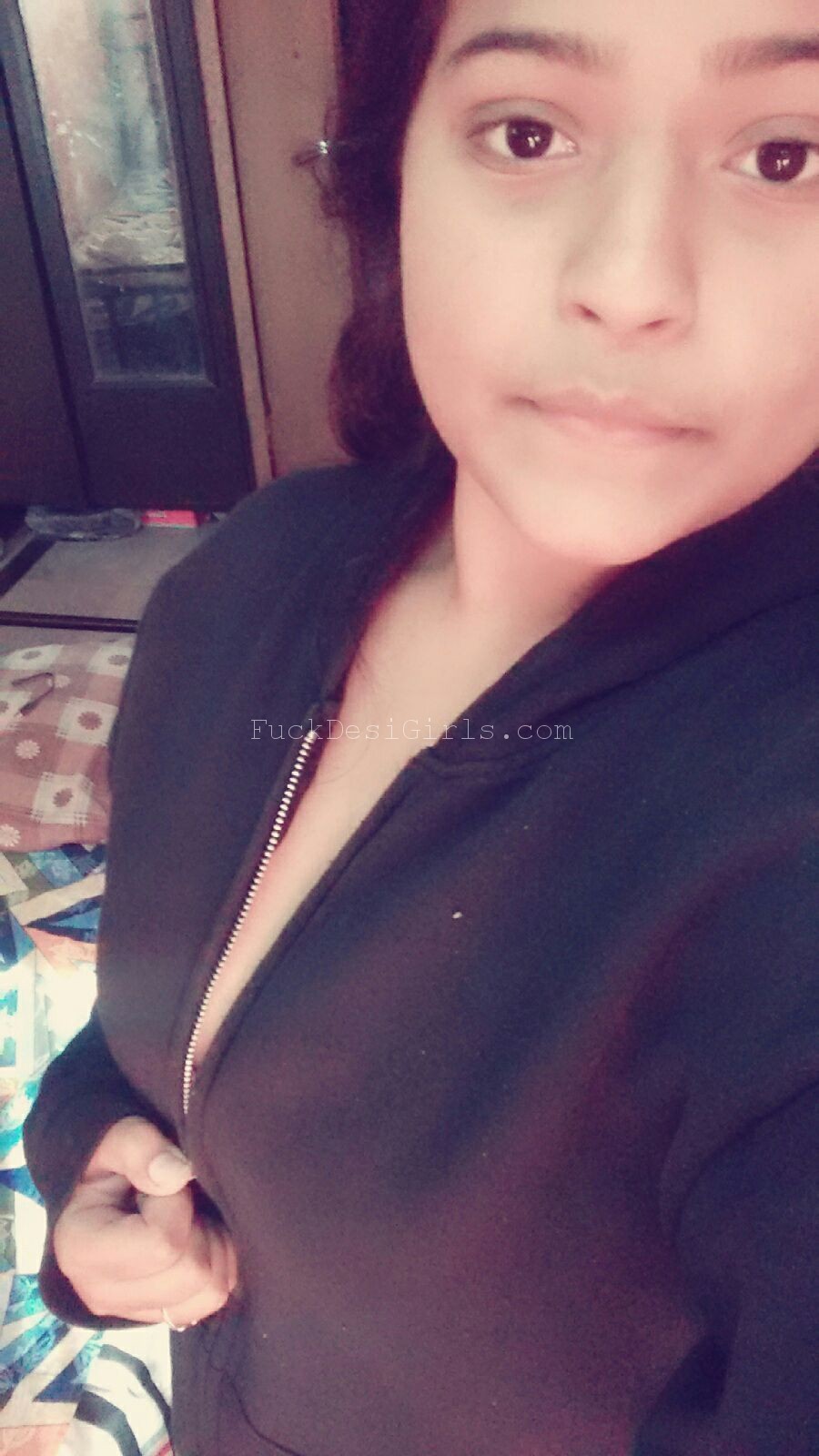 Delhi School Girl Mms - Delhi school girl showing big booby cleavage in pink bra 2018 xxx ...