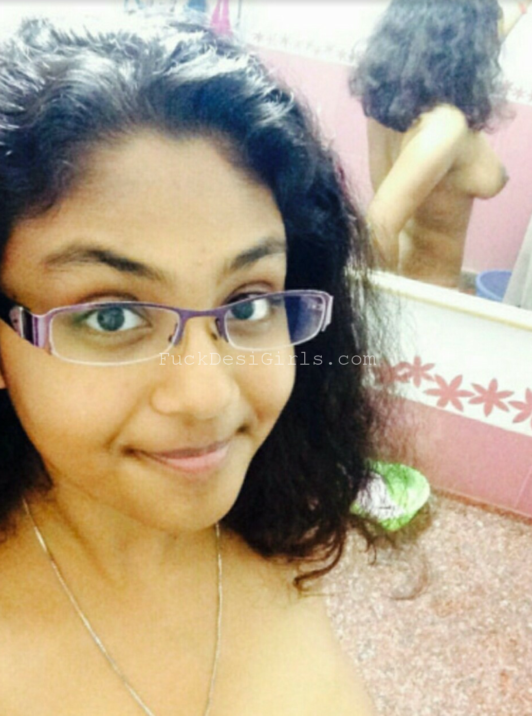 Construction 33 cm amateur Girls tits all tits. teen with tan tiny