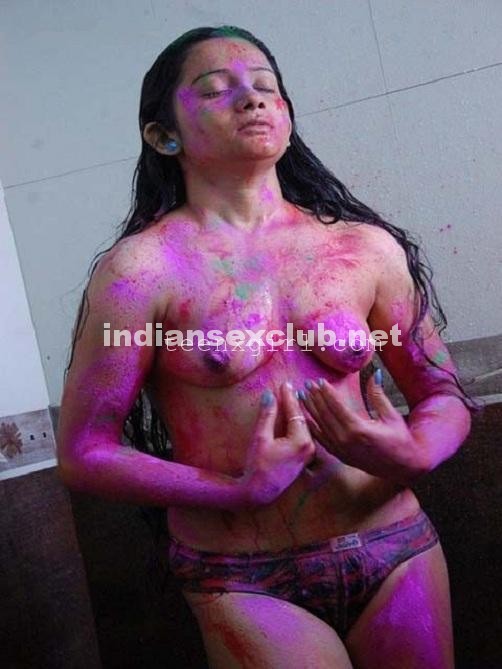 Desi Indian Girl Bathing Naked